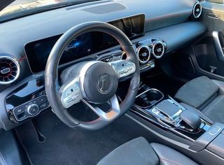 Mercedes Clase A 35 AMG AUT 4MATIC 7G-DCT MBUX 306CV 2019 5P