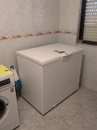 Arcón frigorífico Whirlpool space Max blanco