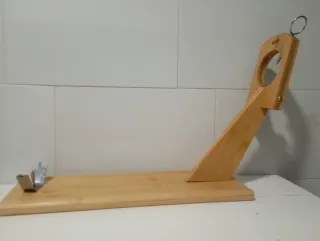 Jamonero de Bambú con Soporte Metálico