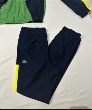 Conjunto deportivo Lacoste verde y azul
