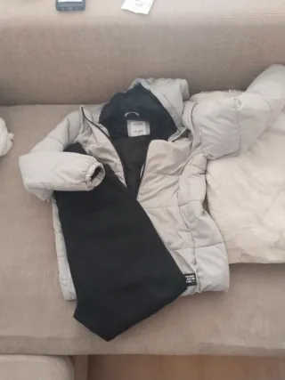 Conjunto cazadora y pantalón gris