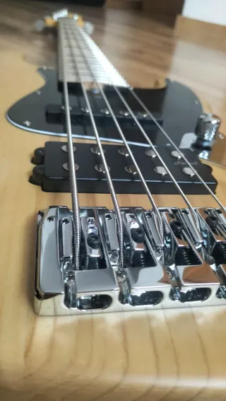 Bajo 5 cuerdas Harley Benton MJ-5MN Bajo Eléctric