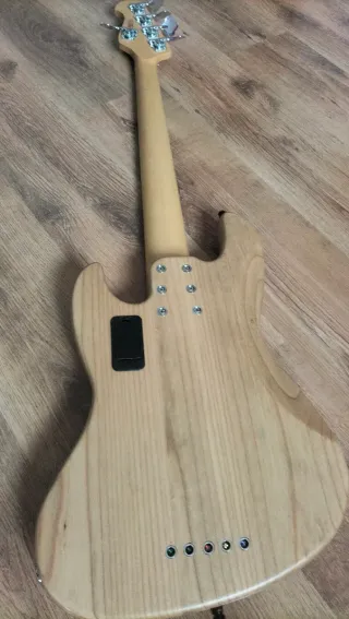 Bajo 5 cuerdas Harley Benton MJ-5MN Bajo Eléctric