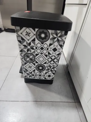 Cubo de basura 30L pedal TATAY
