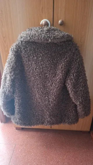 Chaquetón rizado marrón talla S