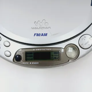 Sony CD Walkman D-NF611 (Piezas/Reparar)