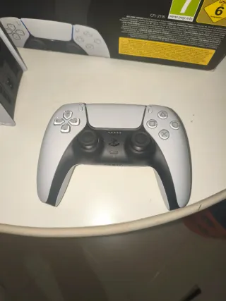 PlayStation 5 Digital Edition (PS5)