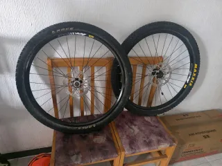 Ruedas 27.5 mavic buje shimano deore negociable