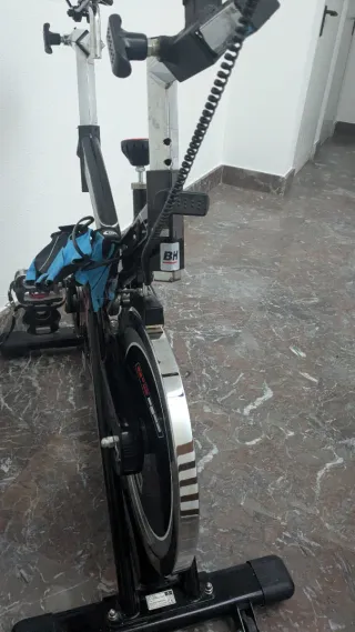 Bicicleta Spinning BH 2600