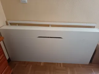 Mesa escritorio blanca y madera ideal para PC