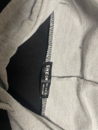 Sudadera SHEIN Negra y Gris