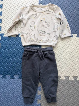 Conjunto sudadera y pantalón 6/9 meses
