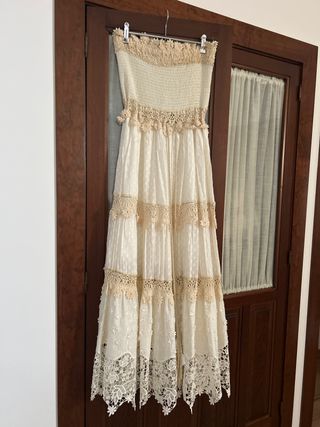 Vestido largo blanco y beige