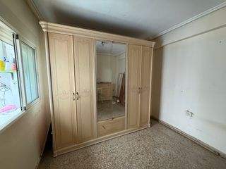 Armario de 6 puertas con espejo