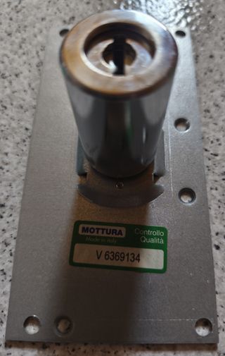 Cilindro pompa 50MM Cerradura Mottura  406/436 DER