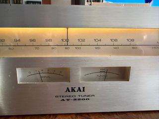 Sintonizador Akai AT-2200 Plata