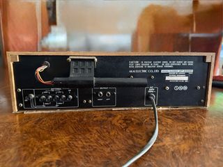 Sintonizador Akai AT-2200 Plata