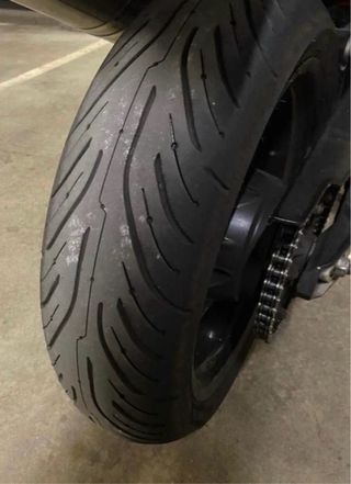 BMW F800R Naked Negra y Blanca