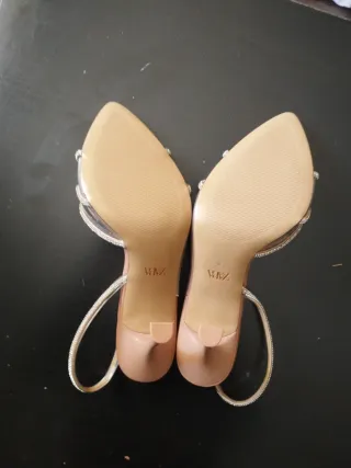 Sandalias tacón Zara rosas con pedrería