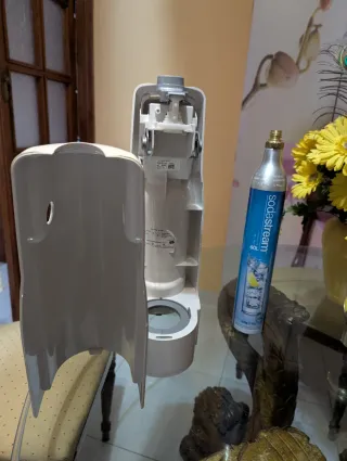 Máquina Sodastream con bombona CO2