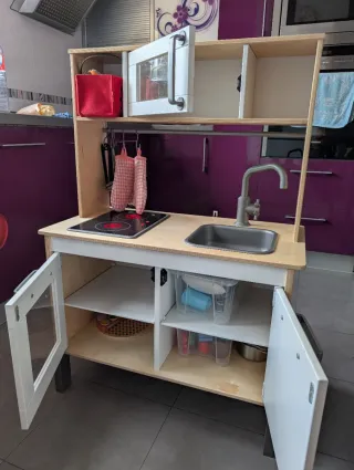 Cocina de juguete de madera