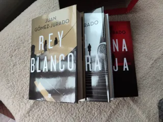 Reina Roja / Red Queen (LA TRILOGÍA REINA ROJA)...