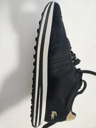 Zapatillas Lacoste Mujer Negras y Doradas
