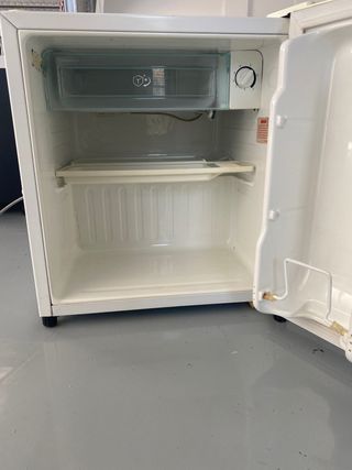 Mini nevera LG con congelador