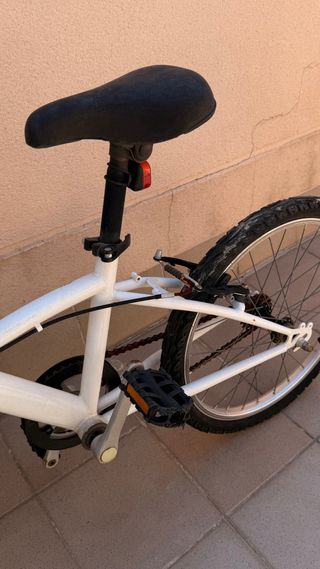Bicicleta infantil Btwin blanca