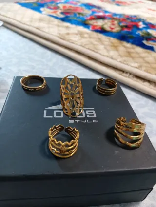 5 Anillos Lotus Style Dorados de mujer