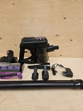 Aspirador escoba con accesorios