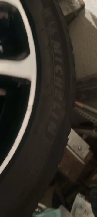 Neumáticos Michelin 245/45R18 100Y