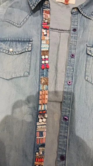 Camisa tejana con detalles bordados