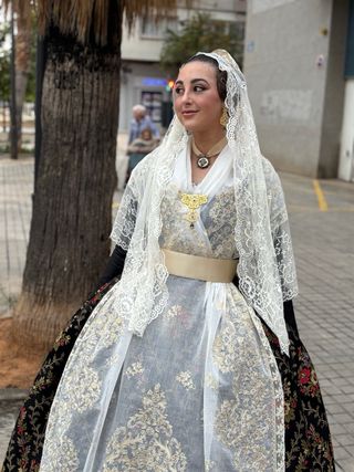 Traje de Fallera adulta seminuevo completo