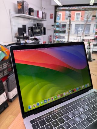 MacBook Pro 13” 2019 i5 16GB RAM 256GB