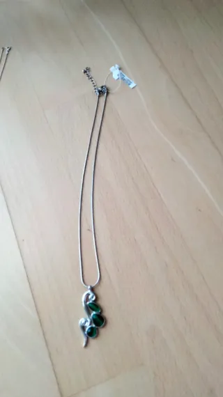 Colgante Plata con Piedras Verdes