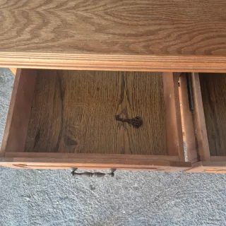 Mueble de madera marrón/ 31