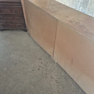 Mueble de madera marrón/ 31