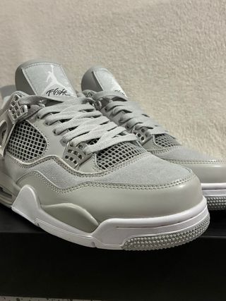 Jordan Retro 4 Gris y Blanco