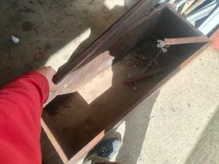 Arcón antiguo madera y metal