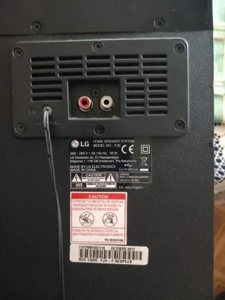 Torre de Sonido LG Negra