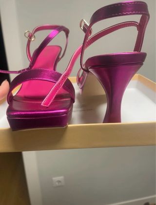 Sandalias Fucsia Metalizadas MENBUR