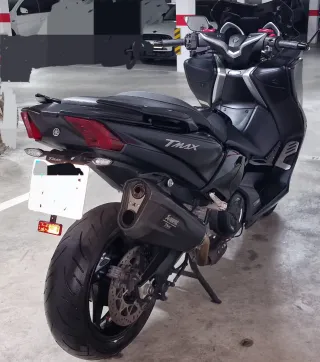 Yamaha TMAX Negra