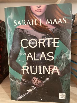 Una corte de rosas y espinas