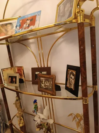 Estantería Dorada Madera y Cristal