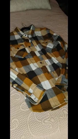 Camisa de cuadros Superdry Talla L las dos por 8€