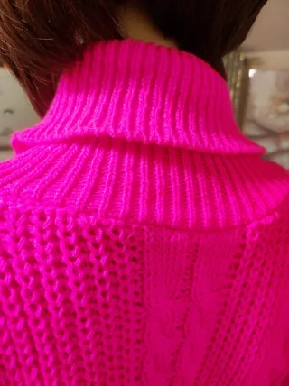 Maglione  vestito fucsia collo alto nuovo
