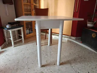 Mesa de cocina plegable blanca