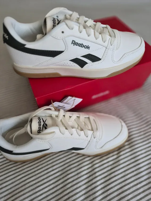 Zapatilla Reebok Blanca y Verde Talla 39