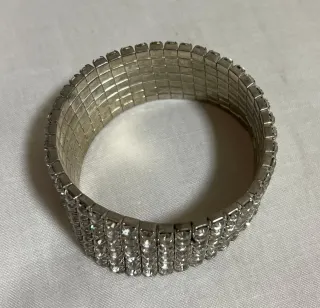 Pulsera con brillo y cadena de plata